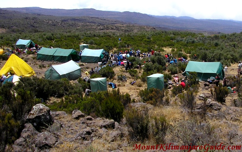 Lunch stop at Second Cave Camp